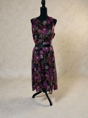 Tahari ASL, sleeveless dress, floral print with purple roses sz 16